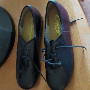 Barely Used Capezio Taps